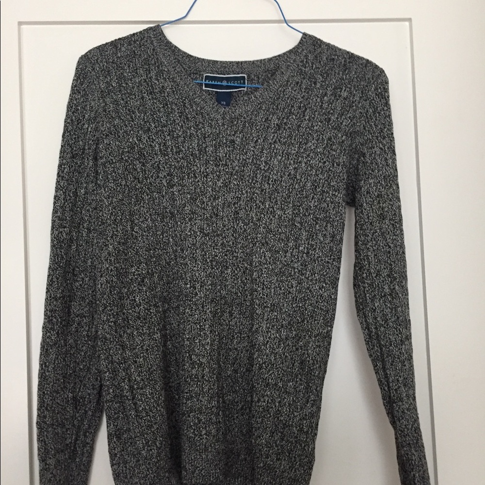 Sweater - Picture 2 of 2